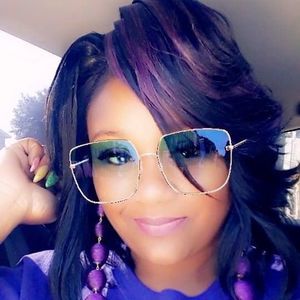 Meet your Posher, Keyuanalatoya